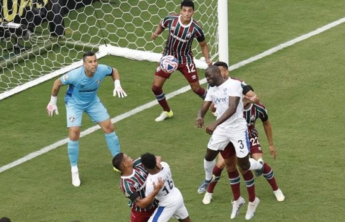 أخبار الكرة السعودية | الهلال ضد فلومينينسي.. ضربة جزاء مُلغاة وهدف محقق ضائع لـ كوليبالي (شاهد) | Elahlyfans